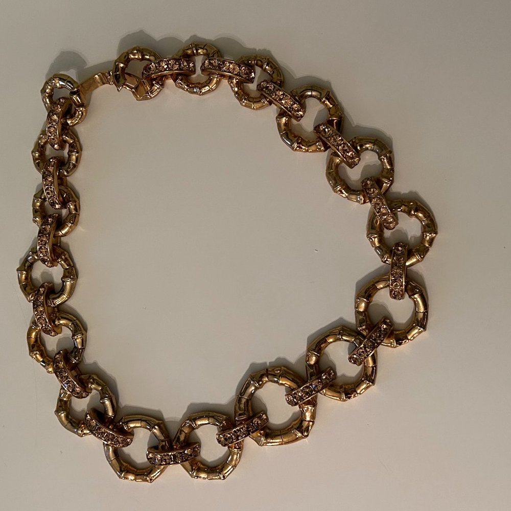 Gold 18in circular sparkly necklace